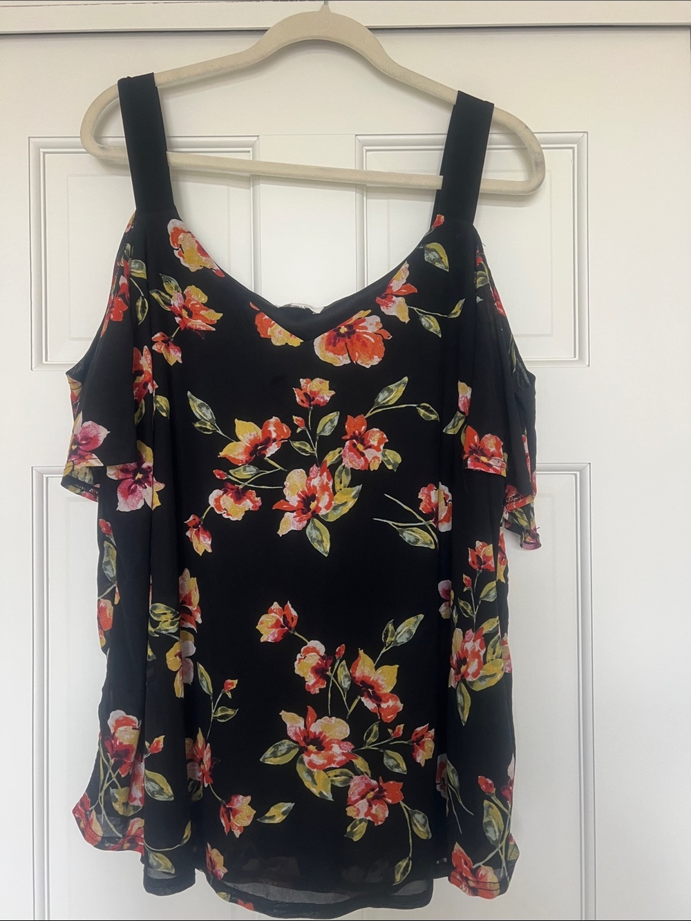 Siren Lily Black Floral Cold-Shoulder Camisole